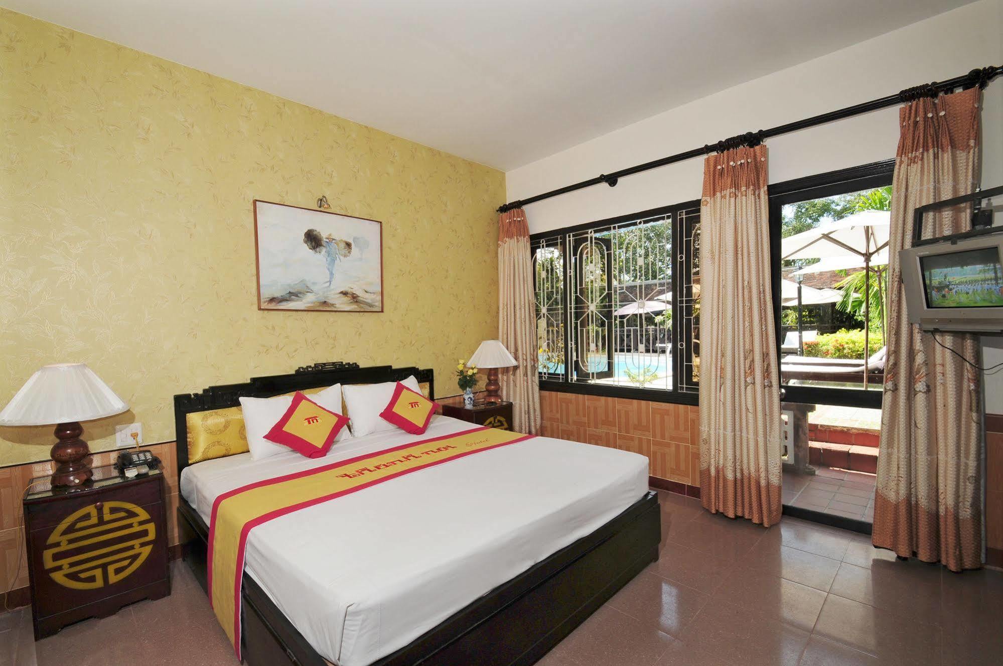 Thanh Noi Hotel Хуе Екстериор снимка