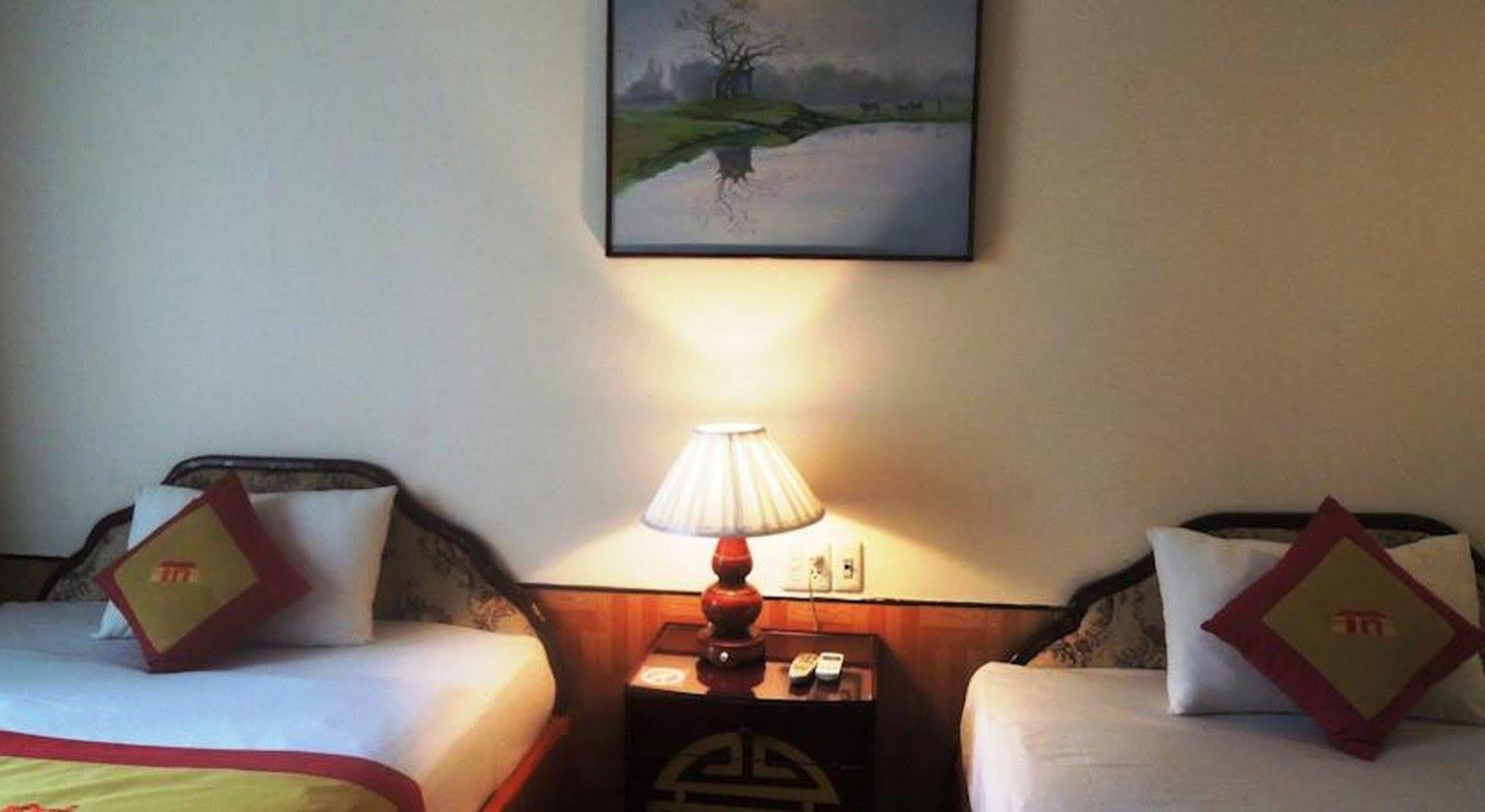 Thanh Noi Hotel Хуе Екстериор снимка