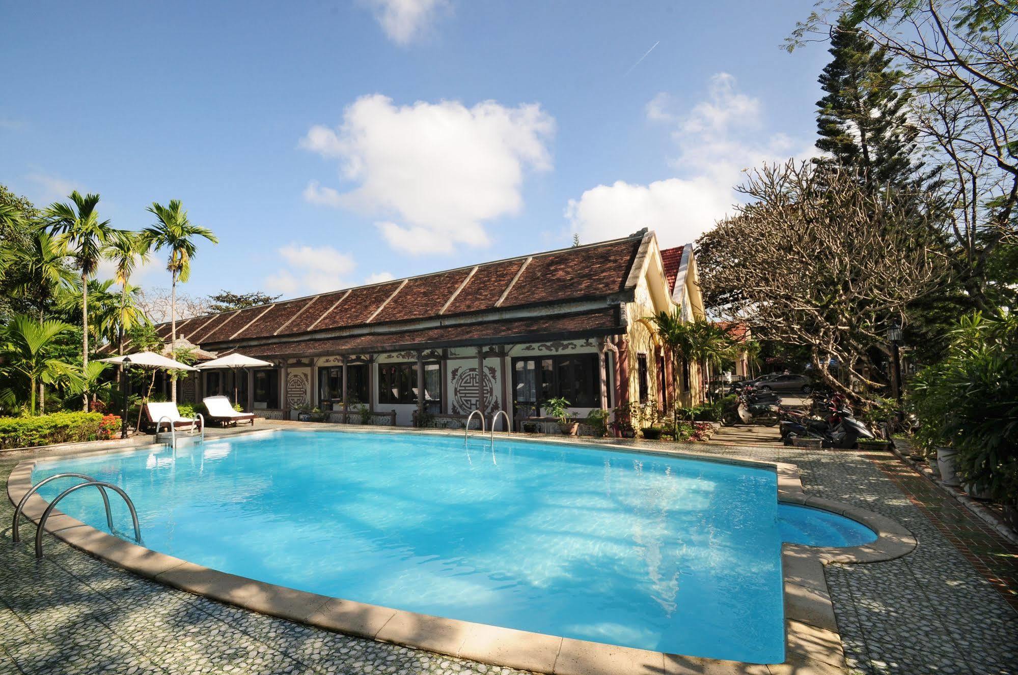 Thanh Noi Hotel Хуе Екстериор снимка
