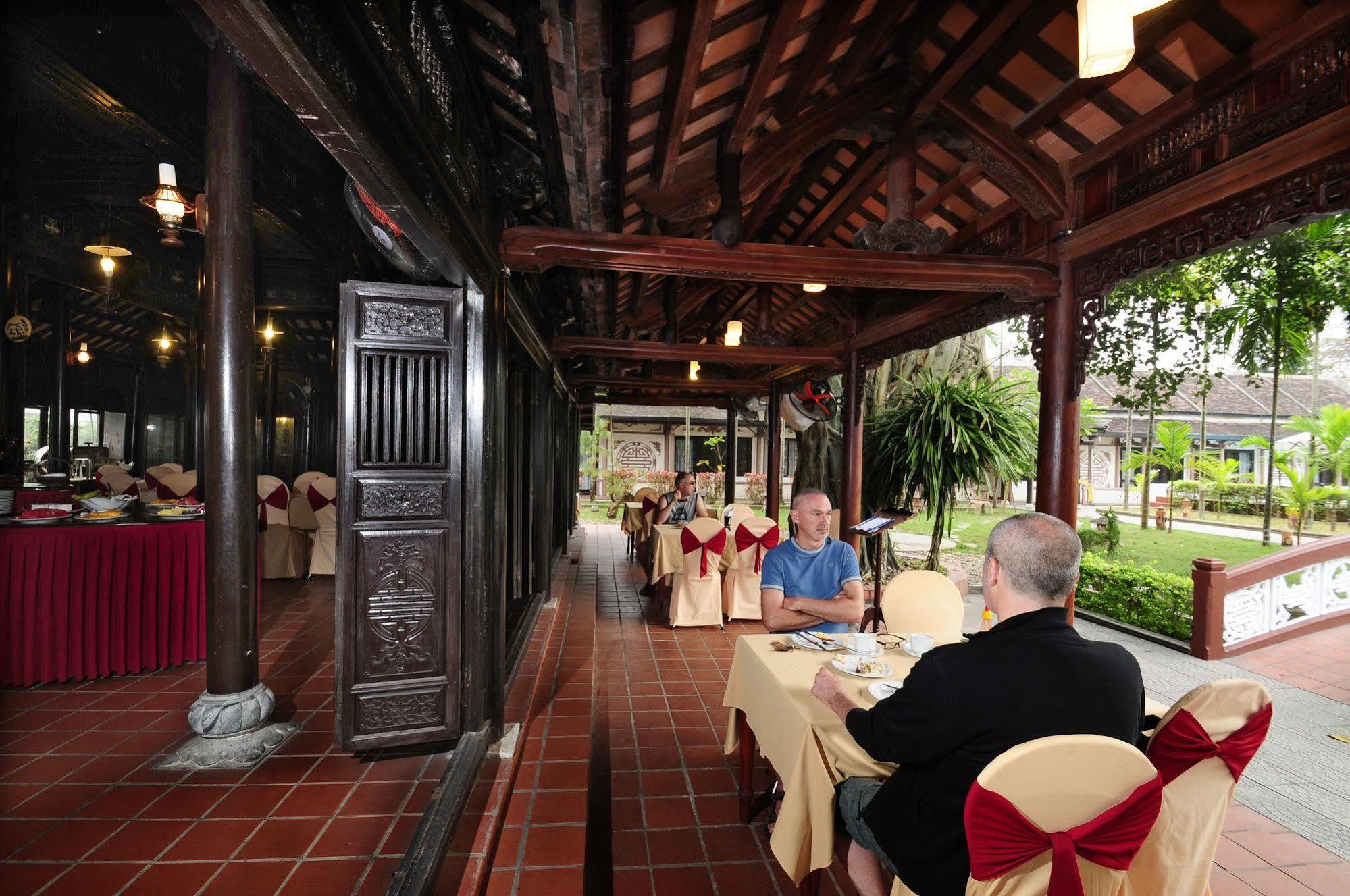 Thanh Noi Hotel Хуе Екстериор снимка
