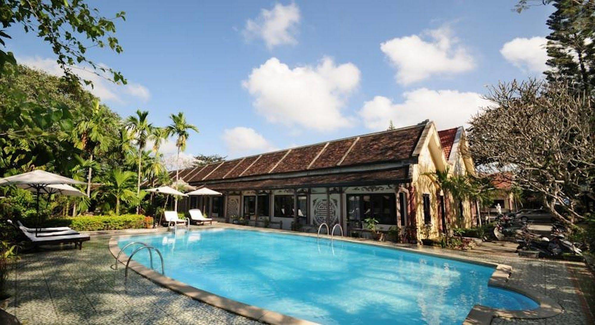 Thanh Noi Hotel Хуе Екстериор снимка