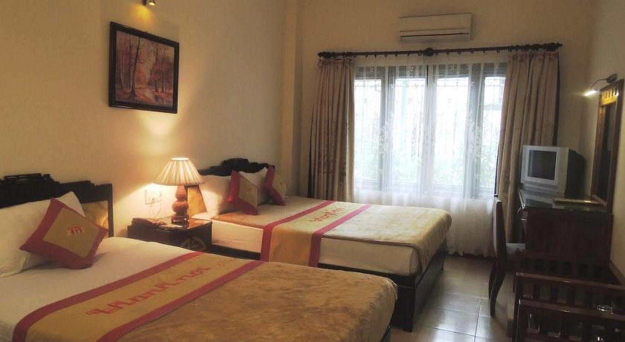 Thanh Noi Hotel Хуе Екстериор снимка