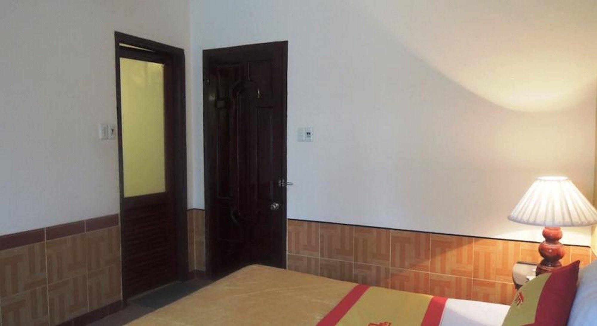 Thanh Noi Hotel Хуе Екстериор снимка