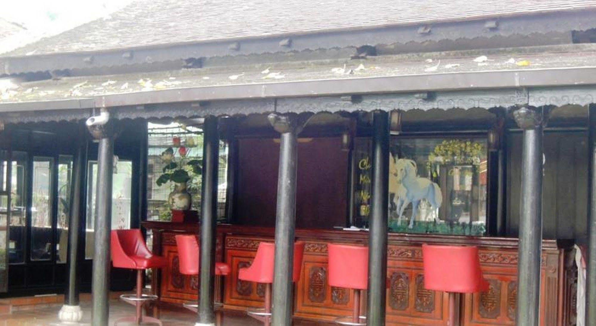 Thanh Noi Hotel Хуе Екстериор снимка