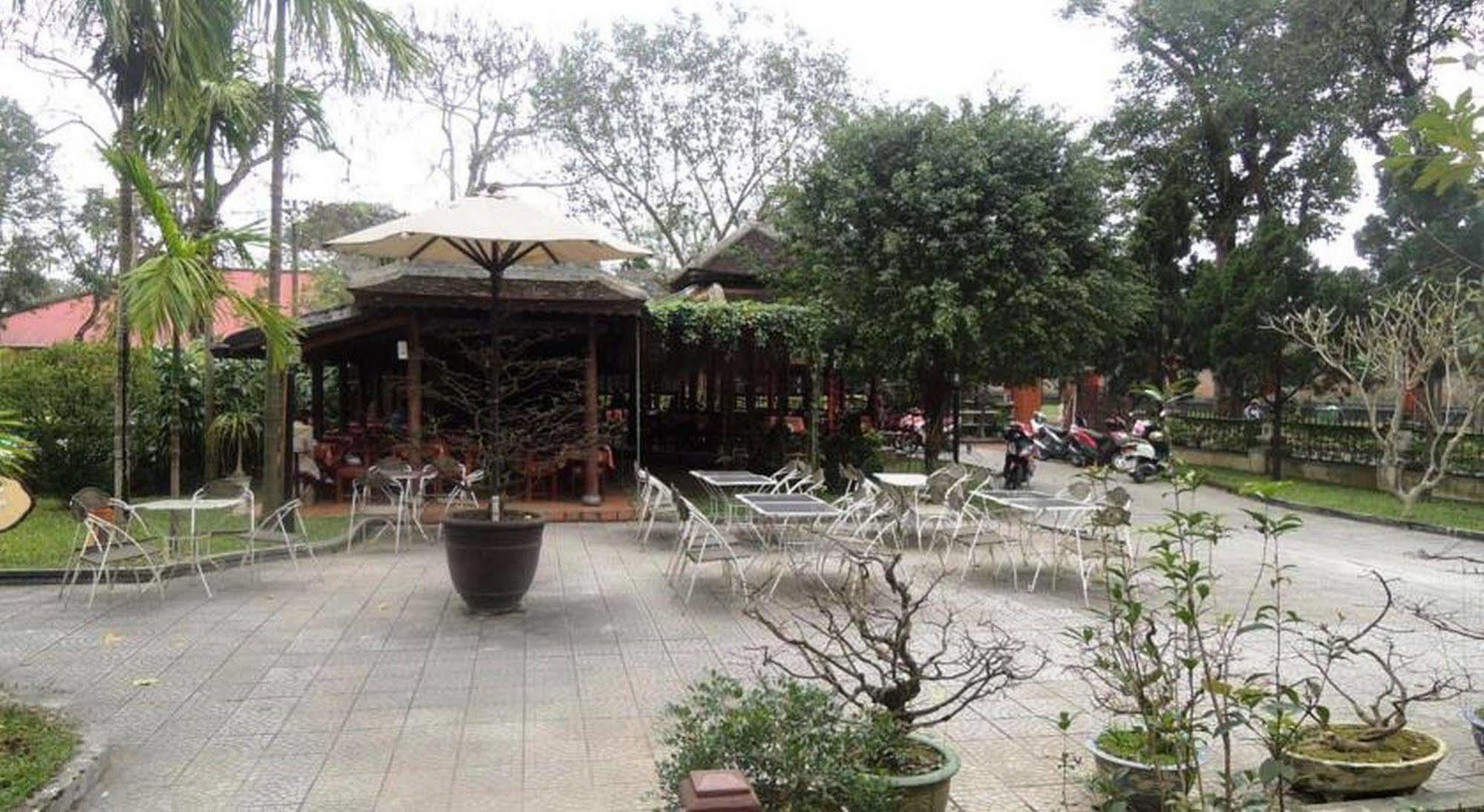 Thanh Noi Hotel Хуе Екстериор снимка