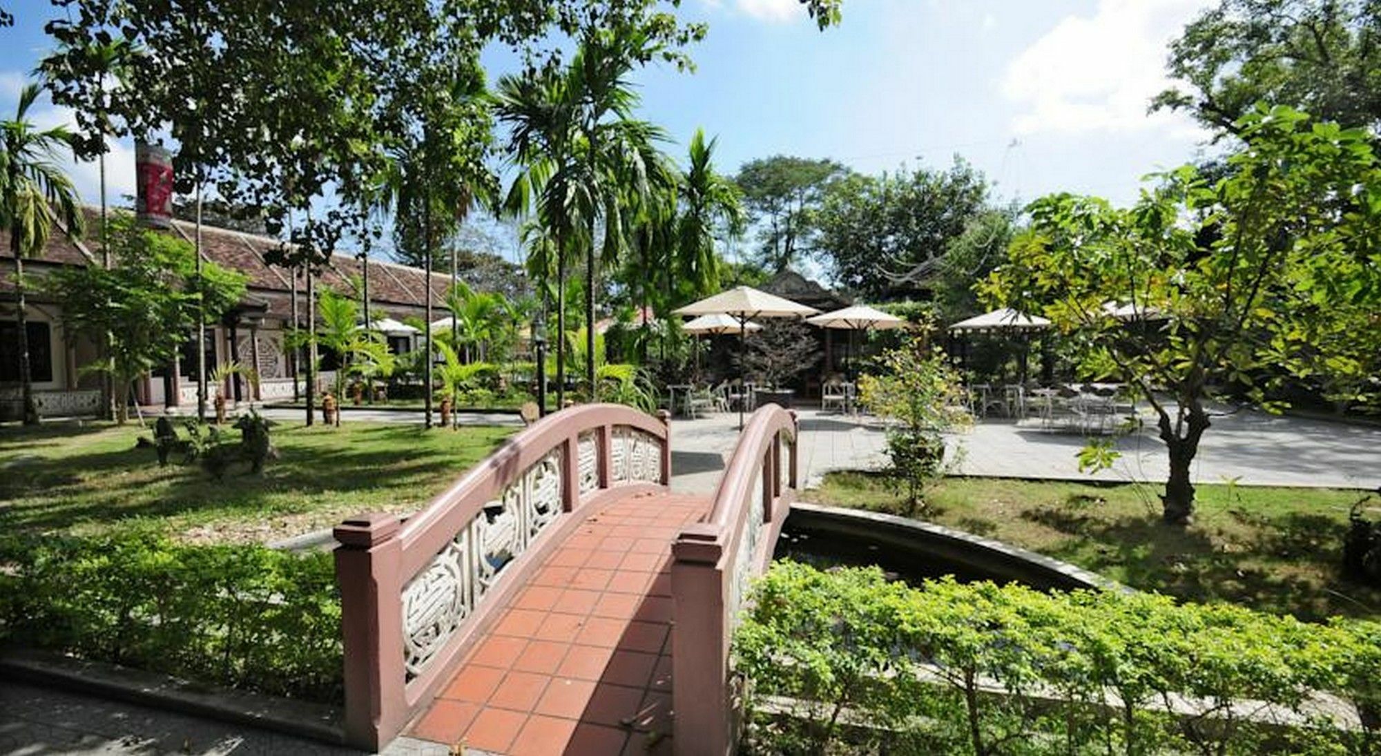 Thanh Noi Hotel Хуе Екстериор снимка